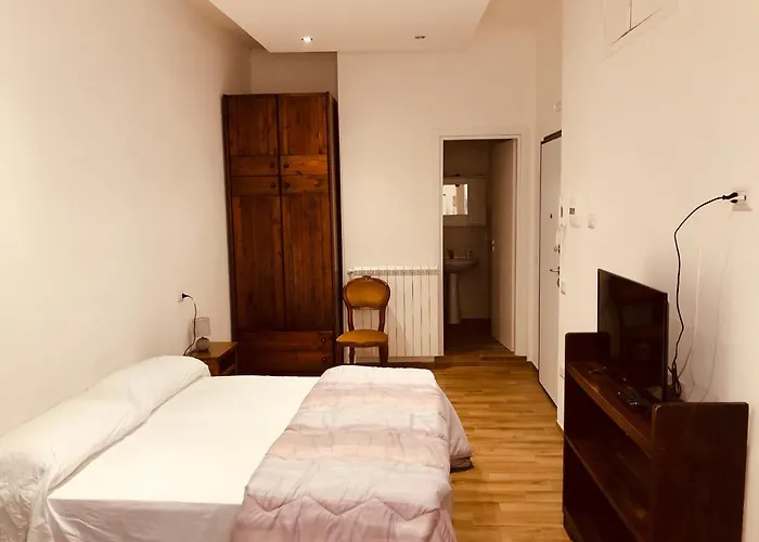 Leonesshouse アパート