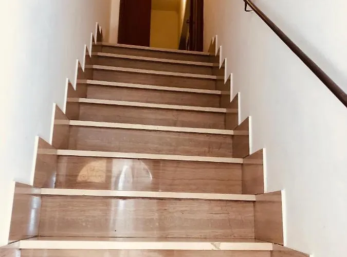 アパート Leonesshouse